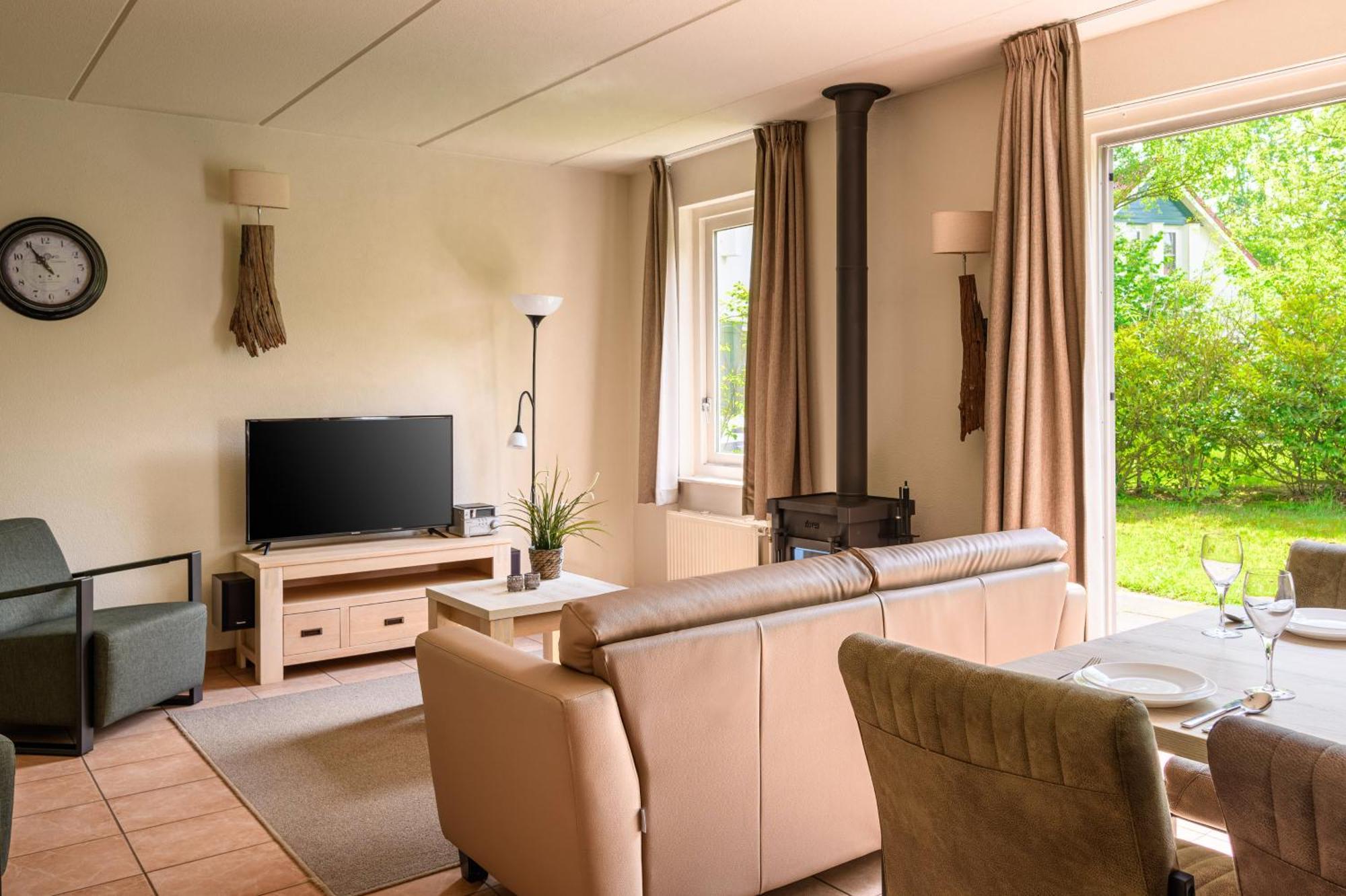 Summio Bungalowpark Het Drentse Wold Hoogersmilde Phòng bức ảnh
